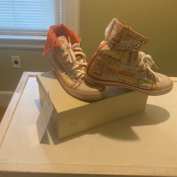 Coach high top sneakers in excellent condition were them many ways - Picture 3 of 4